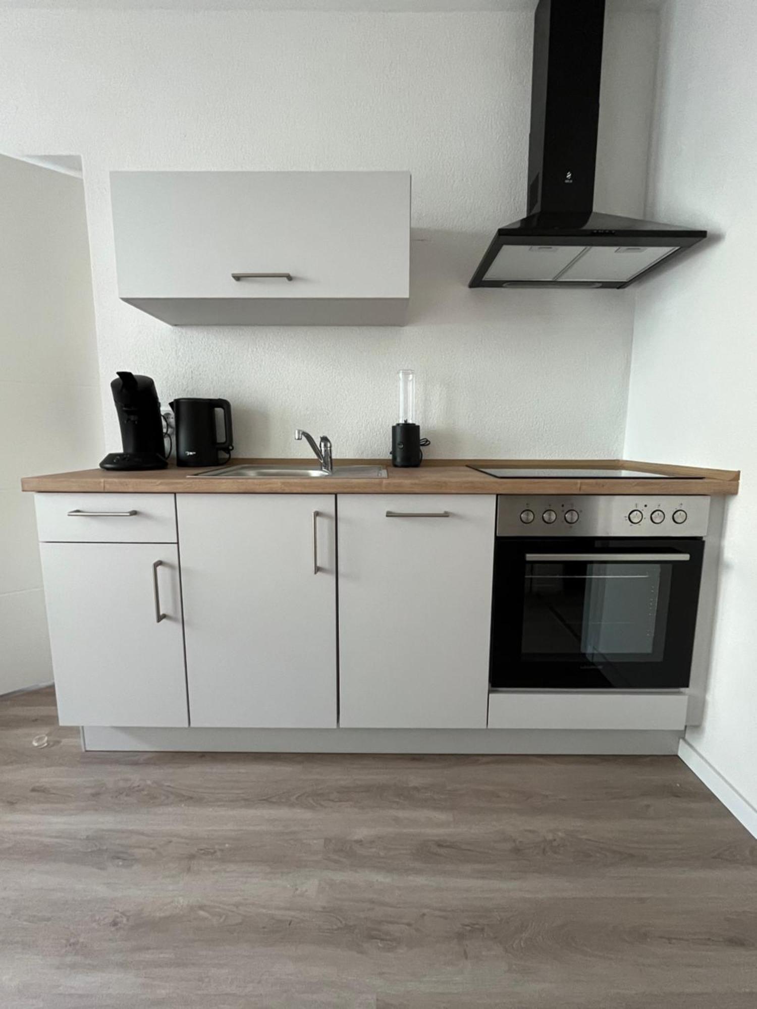 Black Forest City Apartment Mit Kostenlosem Parkplatz Freiburg im Breisgau Exteriör bild