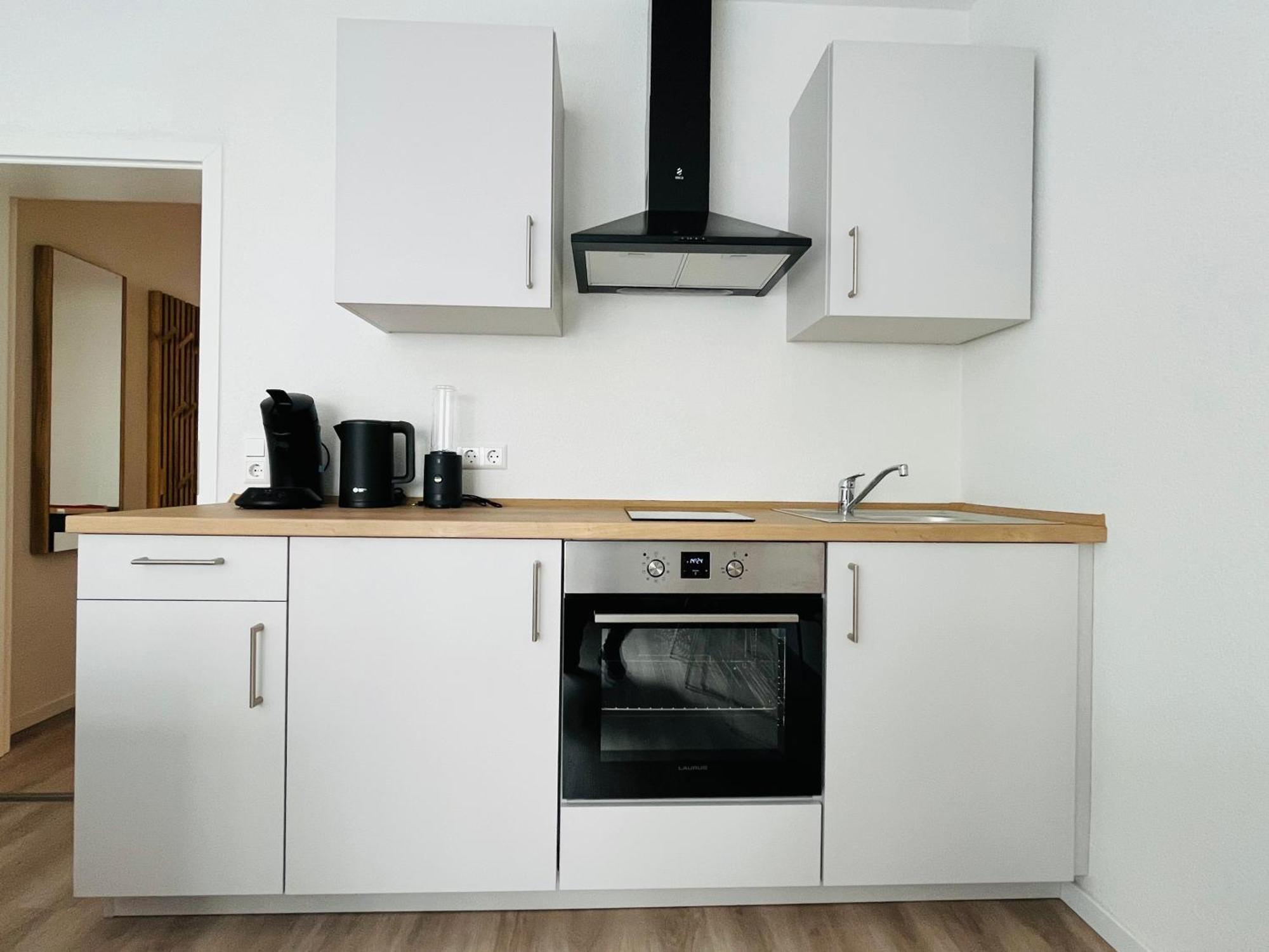 Black Forest City Apartment Mit Kostenlosem Parkplatz Freiburg im Breisgau Exteriör bild