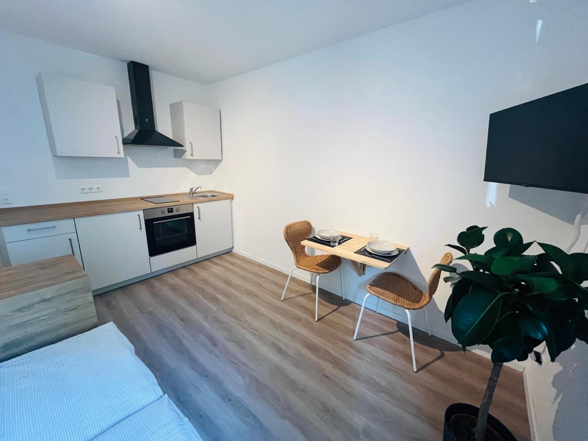 Black Forest City Apartment Mit Kostenlosem Parkplatz Freiburg im Breisgau Exteriör bild